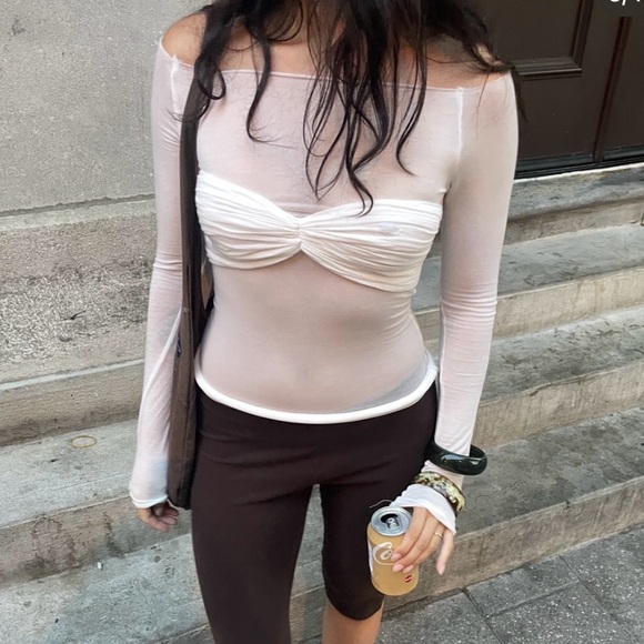 GUC Orseund Iris La Sirena Top in Large. Milk White - Picture 8 of 16